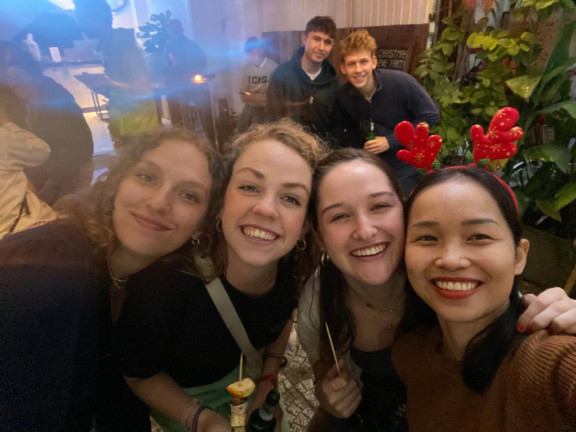 Dom Hostel And Bar 会安 外观 照片
