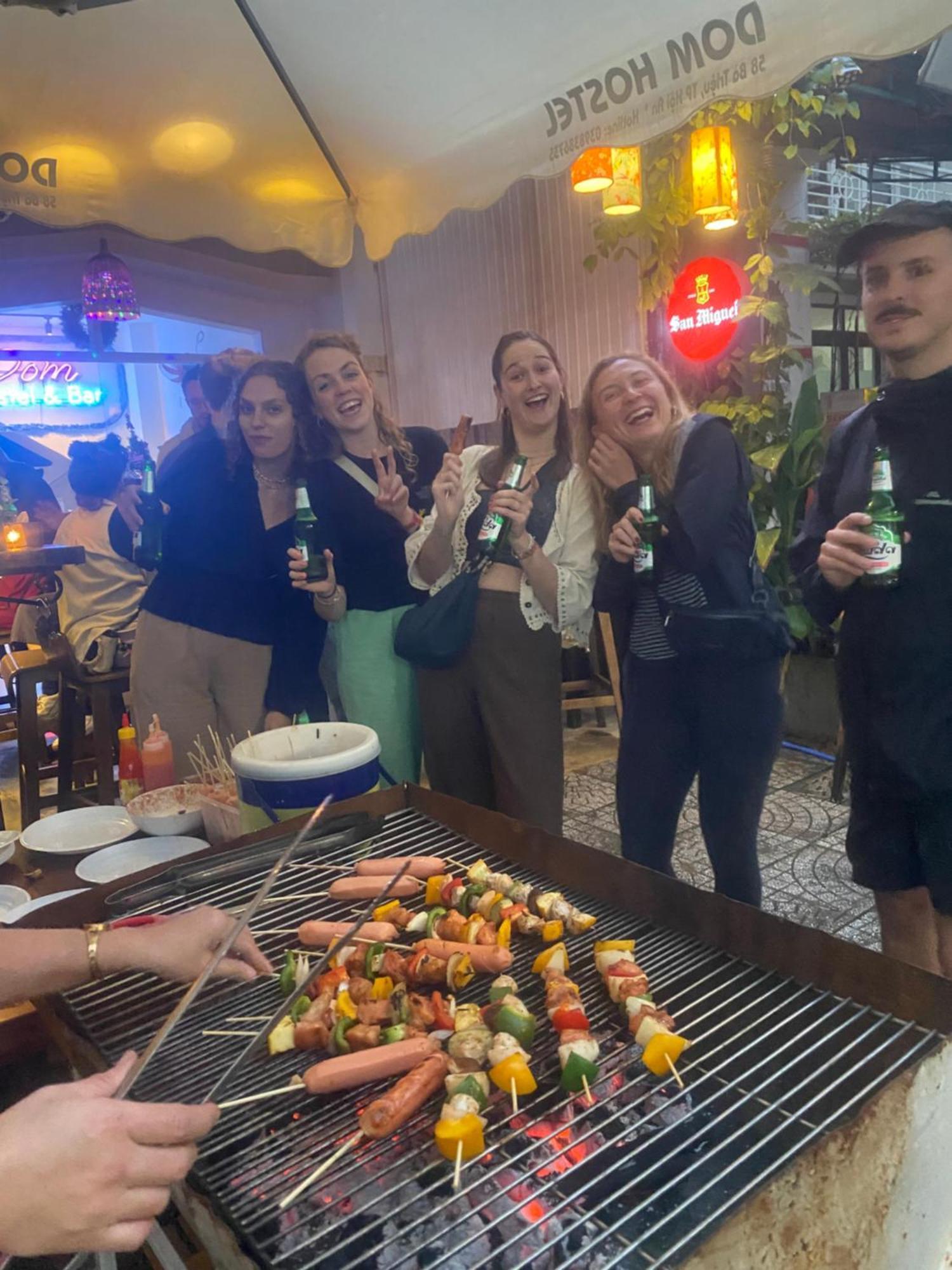 Dom Hostel And Bar 会安 外观 照片