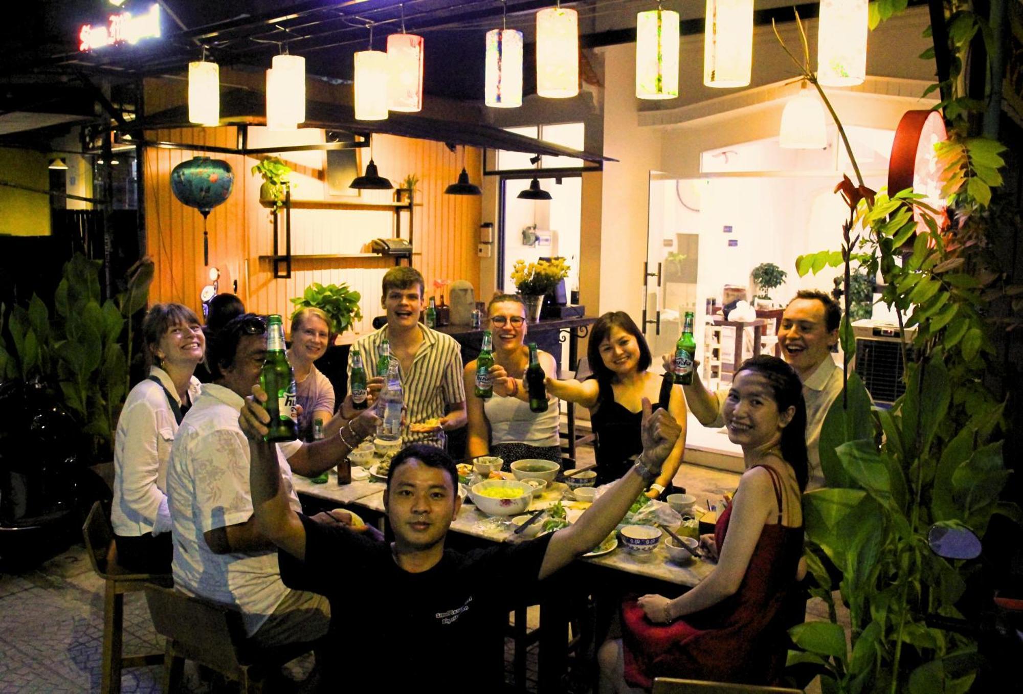 Dom Hostel And Bar 会安 外观 照片
